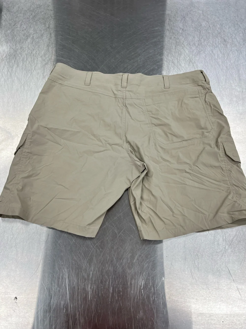 Under Armour Men's Cargo Shorts - Light Khaki 42